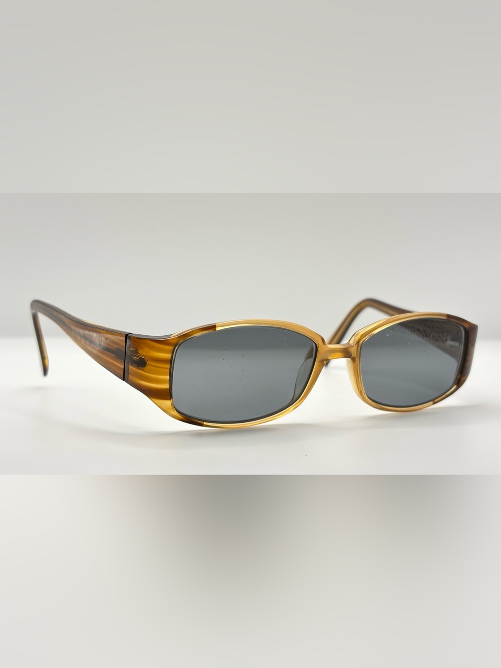 Vera Wang VG4 Brown Oval Sunglasses Frames Only